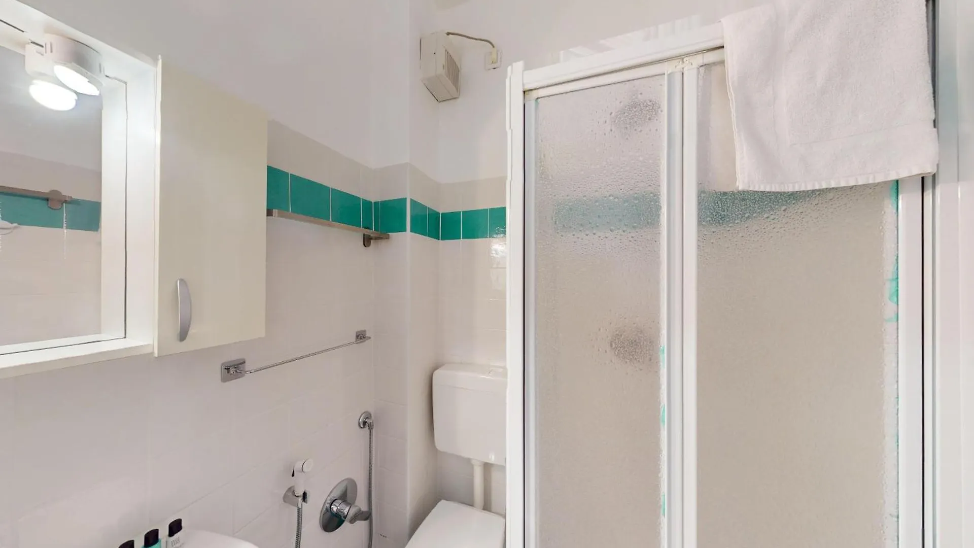 Apartment Appartamento Maria Elena By Bookinggardalake Manerba del Garda Italy