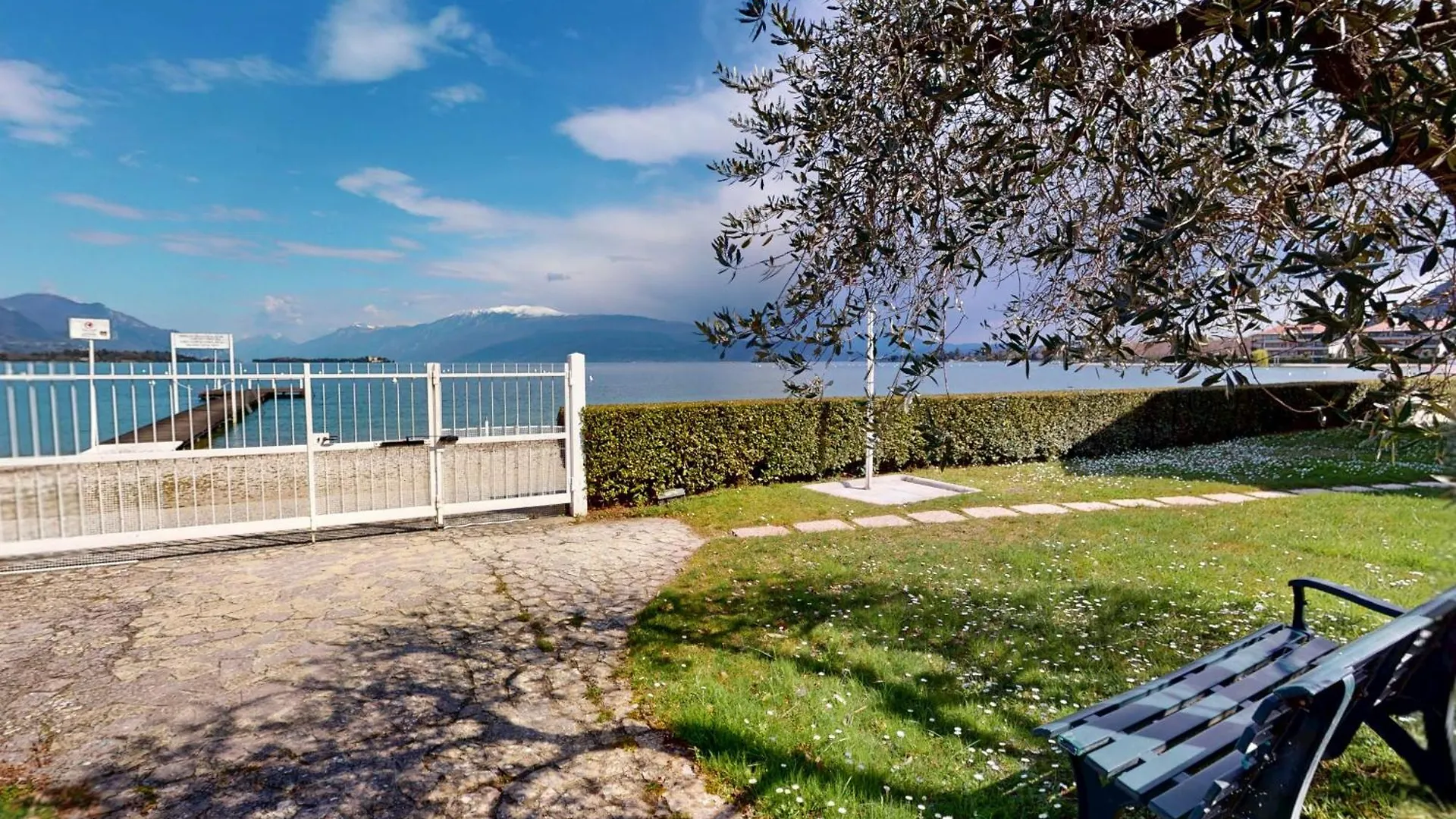 Appartamento Maria Elena By Bookinggardalake contacts