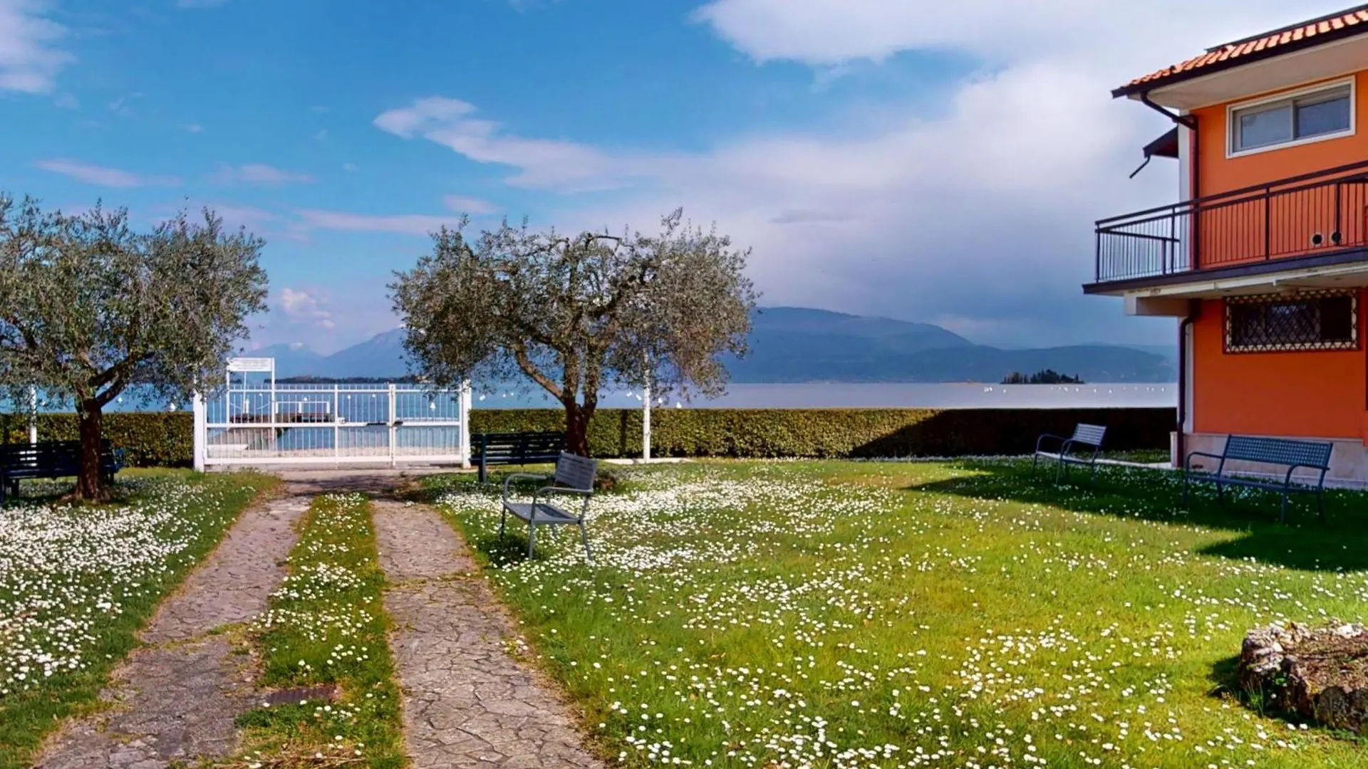 Appartamento Maria Elena By Bookinggardalake Manerba del Garda